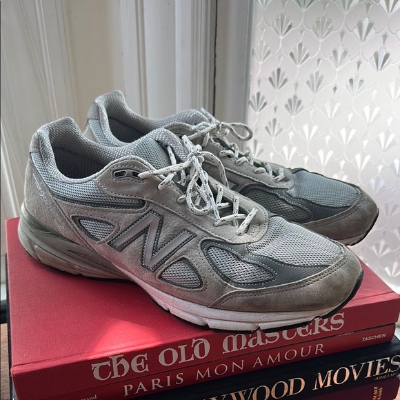 New Balance 990-4 Gray Sneakers with Chunky Design and Cushioned Midsole - Picture 1 of 7